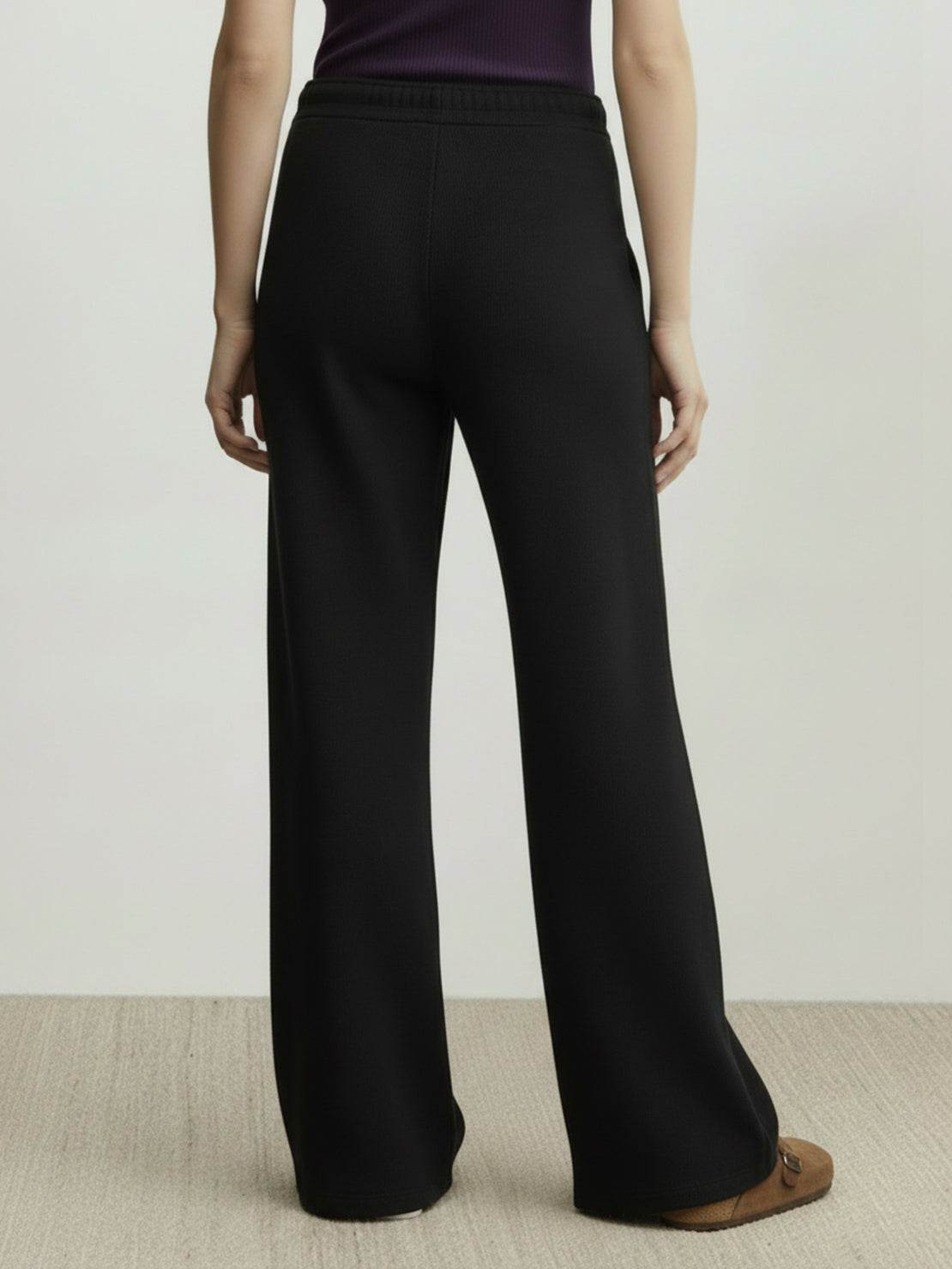 Lightweight wool wide leg pants with soft brushed wool-lyocell blend fabric and relaxed fit