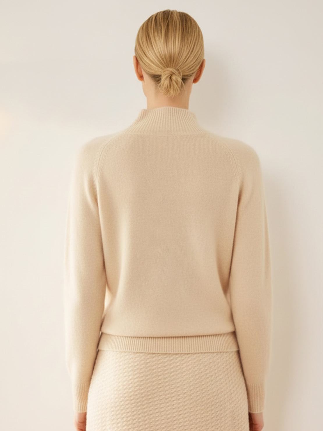 Lightweight 100% Italian cashmere sweater with mock-neck and regular fit, soft and breathable for all-day comfort