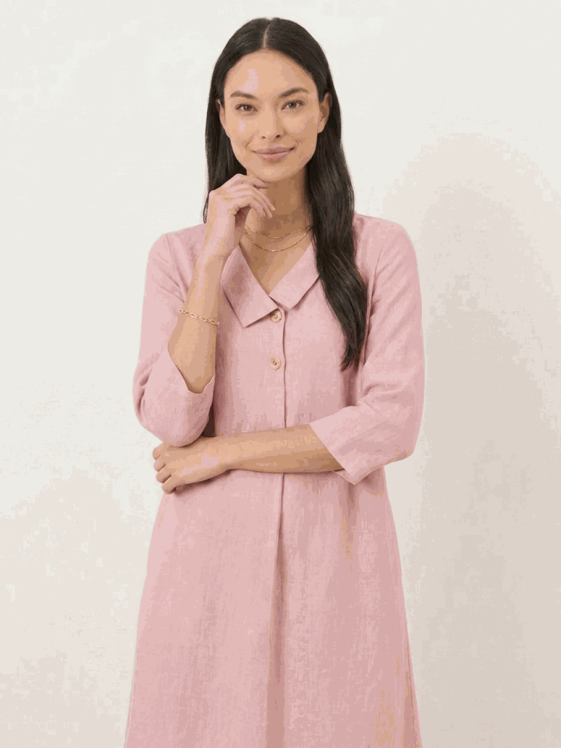 Linen-look midi dress with relaxed fit, button detail, and 3/4 sleeves in pastel pink