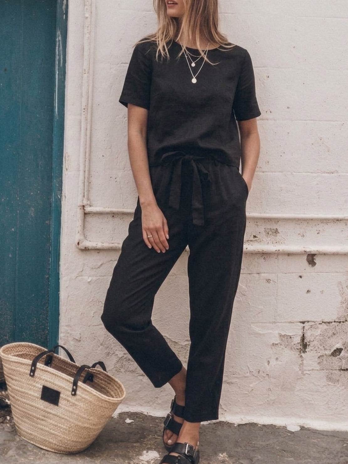 Cotton-linen set with relaxed short-sleeve top and straight-leg pants in breathable monochrome fabric