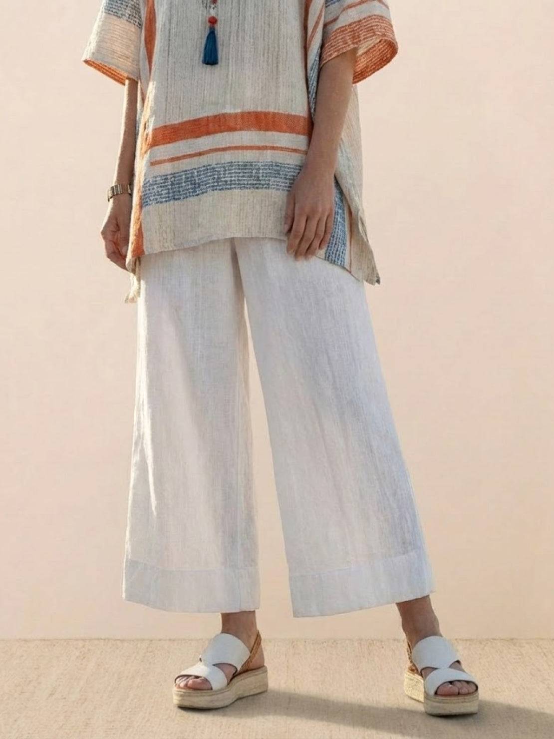 Coastal Comfort Linen two-piece set with lace details and breathable fabric