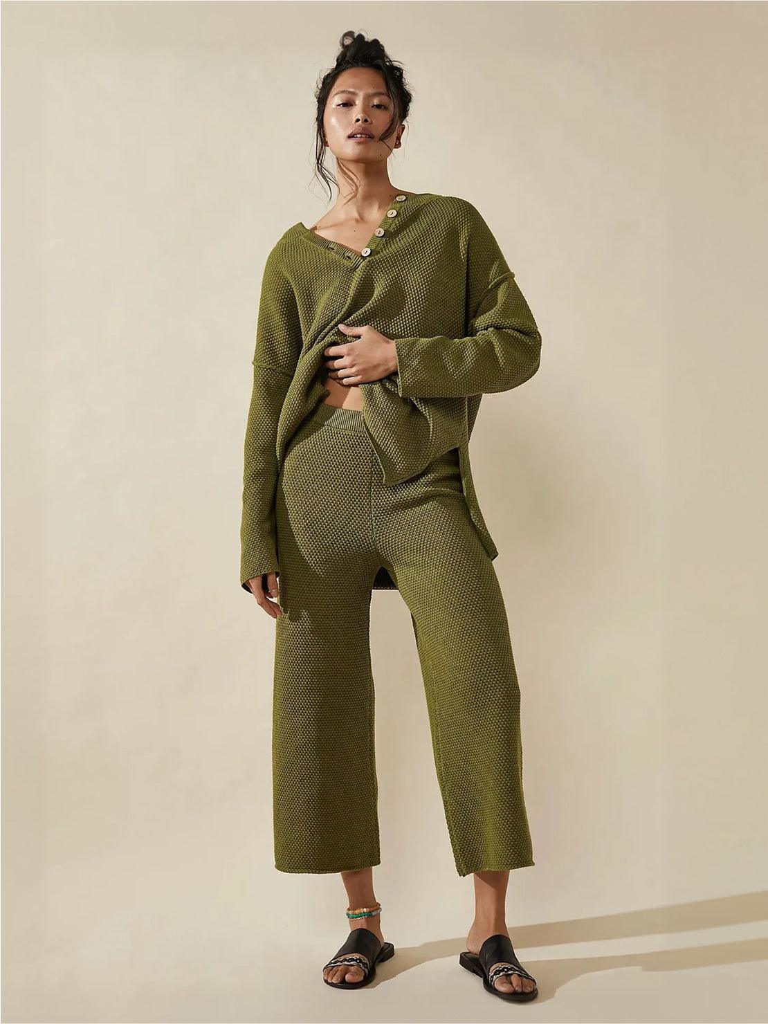 Two-piece oversized set designed for multi-weather comfort with wrinkle-resistant, hypoallergenic fabric and relaxed fit.