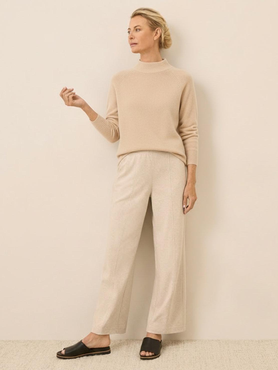 Elegant 100% Italian cashmere sweater with mock neck and regular fit for soft, lightweight warmth