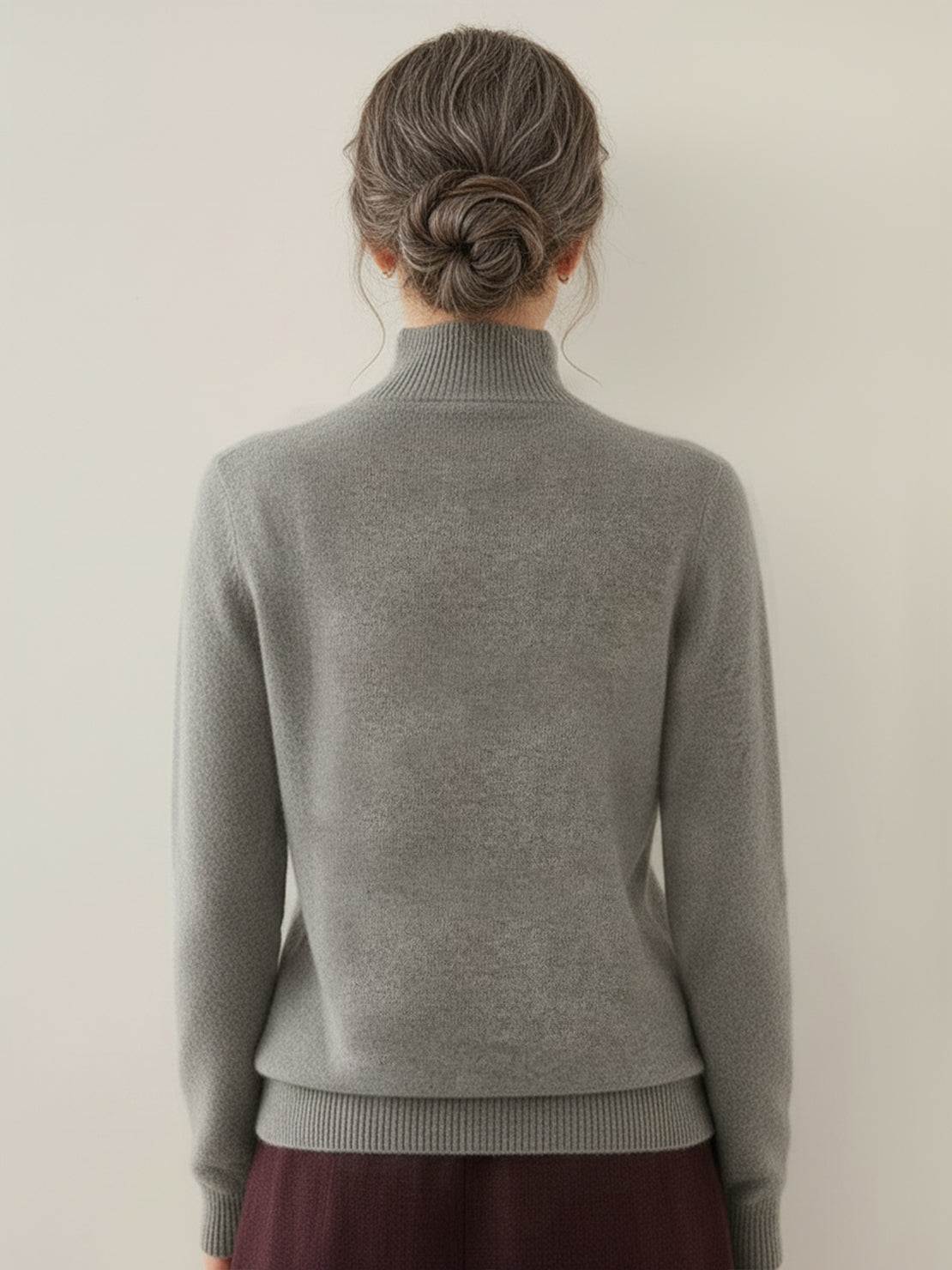 Elegant Italian cashmere sweater with mock-neck and regular fit, soft and lightweight.