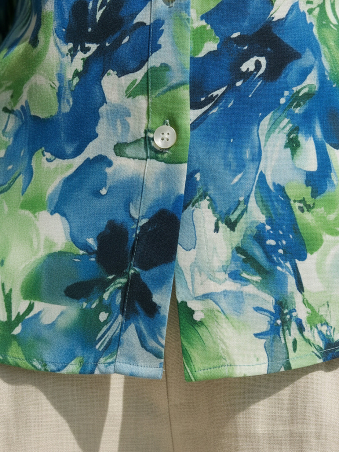 floral button-down shirt with long sleeves and relaxed fit in floral print