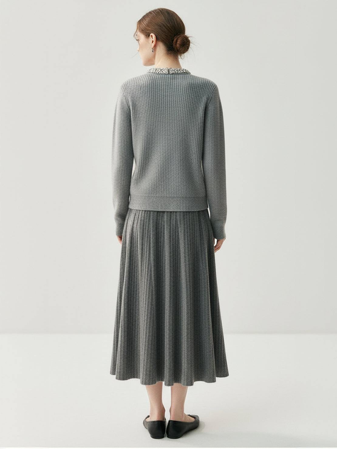 Elegant 100% Alashan cashmere diamond-collar cardigan with crystal buttons and fine ribbed knit