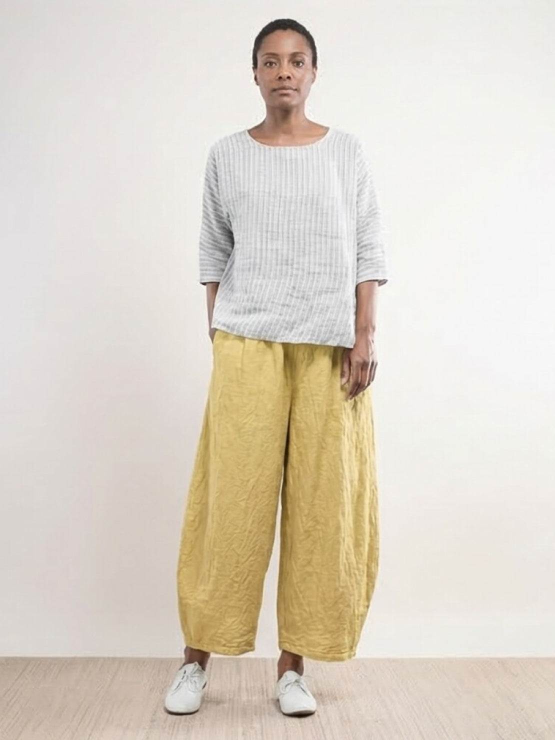 Lightweight 100% linen harem balloon pants with elastic drawstring waistband and tapered ankle gather