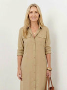 Wrinkle-free maxi-length button-down dress with point collar and chest pockets
