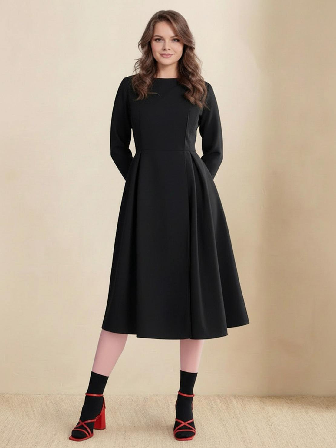 Women's water-repellent A-line hooded raincoat with belt and insulated lining